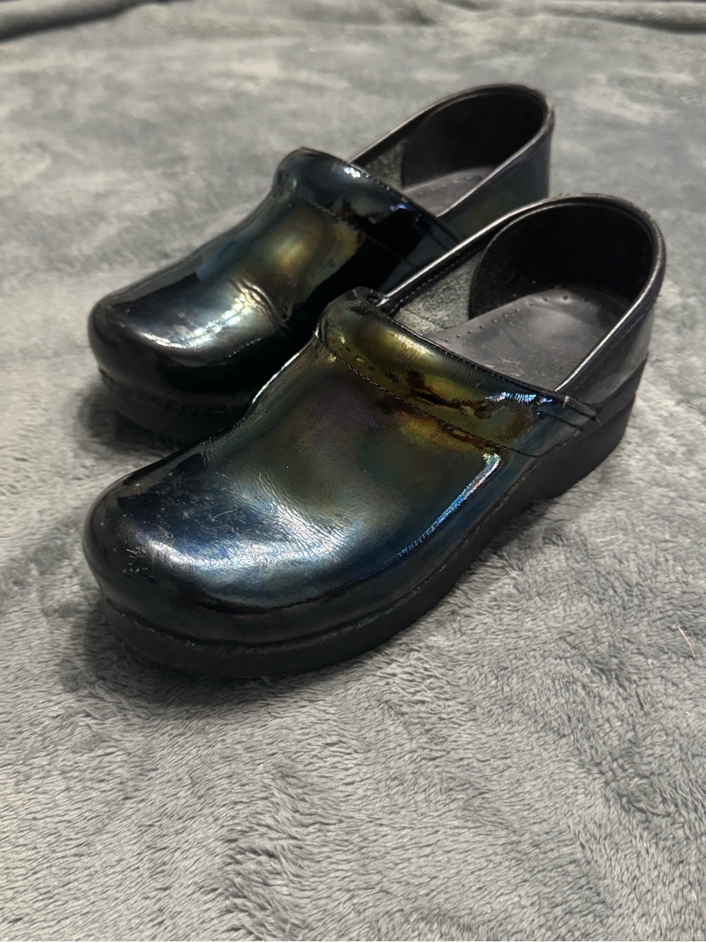 Dansko Shoes Women’s Size 37 (6.5-7) Black/ Iridescent Blue Leather